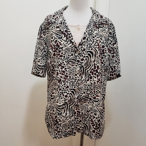 3/$35 button down blouse xl - Picture 2 of 7